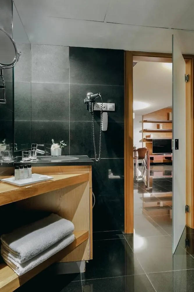 Hesperia Fira Apartment L'Hospitalet de Llobregat 0*,