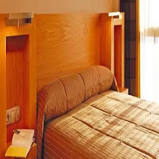 Hesperia Fira Apartment L'Hospitalet de Llobregat 0*,